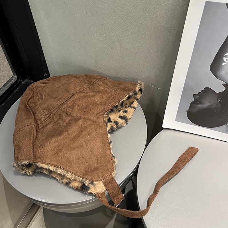 Унисекс Леопардовый принт шляпа Lei Feng: Теплый плюшевый зимний головной убор с наушниками, подходит для мужчин и женщин, подчеркивает маленькое лицо. One Size коричневый
Унисекс Леопардовый принт шляпа Lei Feng: Теплый плюшевый зимний головной убор с наушниками, подходит для мужчин и женщин, подчеркивает маленькое лицо. One Size коричневый