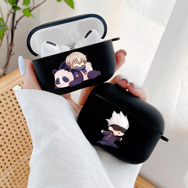Черный силиконовый чехол с рисунком Jujutsu Kaisen для Airpods Pro 3 2 1 Pro2 Gojo Satoru Yuuji Megumi Nobara, чехлы для наушников, чехол для Airpod
Черный силиконовый чехол с рисунком Jujutsu Kaisen для Airpods Pro 3 2 1 Pro2 Gojo Satoru Yuuji Megumi Nobara, чехлы для наушников, чехол для Airpod