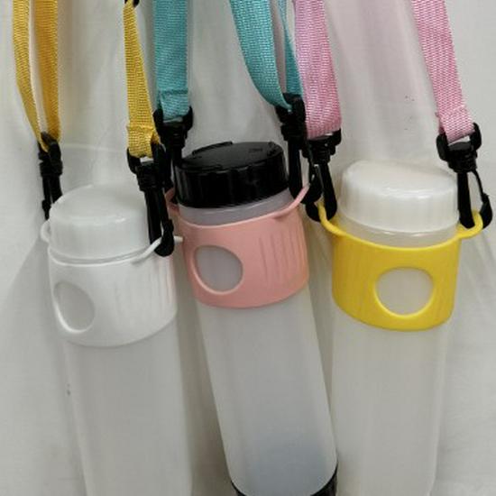 Dual-Headed Squeeze Bottle: Invertible Anti-Leak Design for Sauces, Juices, Oil, and Jams. Perfect for Commercial Use. 400ml
Dual-Headed Squeeze Bottle: Invertible Anti-Leak Design for Sauces, Juices, Oil, and Jams. Perfect for Commercial Use. 400ml
