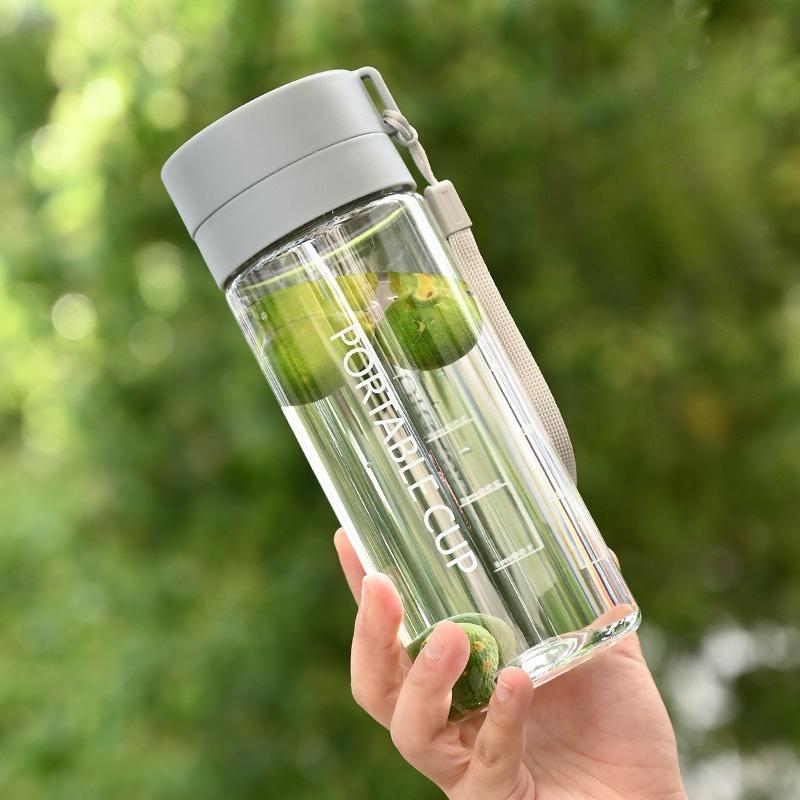 Sports Water Cup Outdoor Large Capacity Frosted Transparent Plastic Water Cup Portable Handheld Rope Cup Summer High Appearance Water Bottle 600ml сірий
Sports Water Cup Outdoor Large Capacity Frosted Transparent Plastic Water Cup Portable Handheld Rope Cup Summer High Appearance Water Bottle 600ml сірий