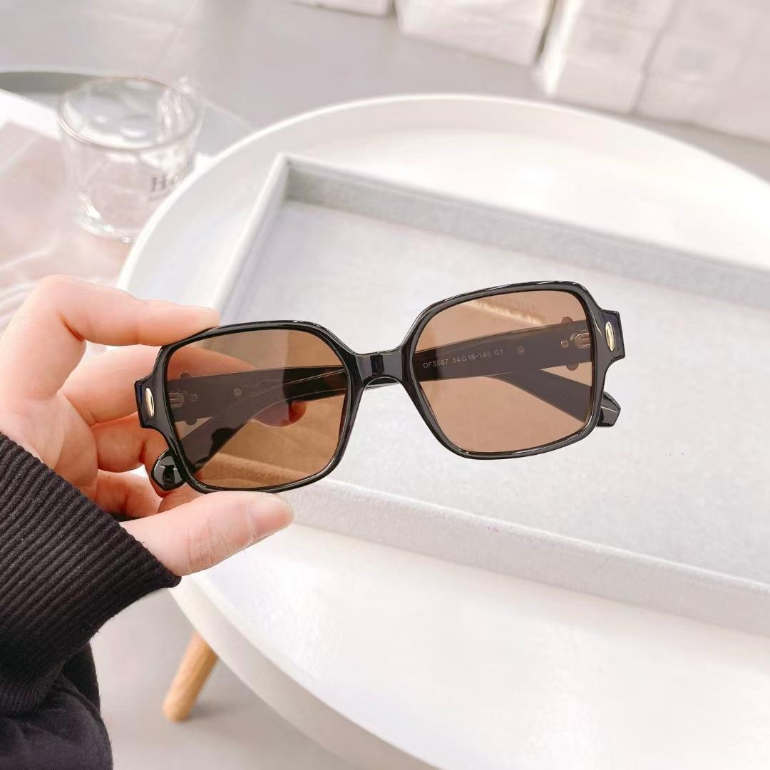 High Performance Square Shape Women s Sunglasses European American Style Sun Glasses Women Driving Hiking Man Sunglass
High Performance Square Shape Women s Sunglasses European American Style Sun Glasses Women Driving Hiking Man Sunglass