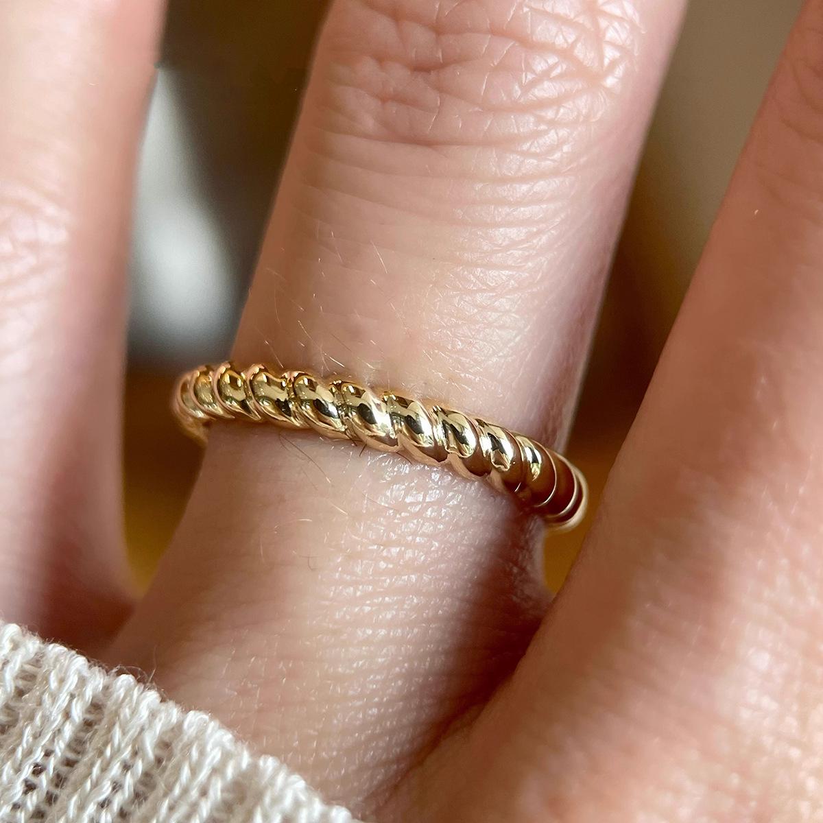 Red Elk Women s S925 Sterling Silver Braided French Light Luxury Ring, US Size US Size 6
Red Elk Women s S925 Sterling Silver Braided French Light Luxury Ring, US Size US Size 6