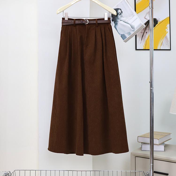 Женская юбка-трапеция цвета хаки из вельвета Maillard с поясом — ретро, средней длины, плиссированный стиль для осени и зимы Large
Женская юбка-трапеция цвета хаки из вельвета Maillard с поясом — ретро, средней длины, плиссированный стиль для осени и зимы Large