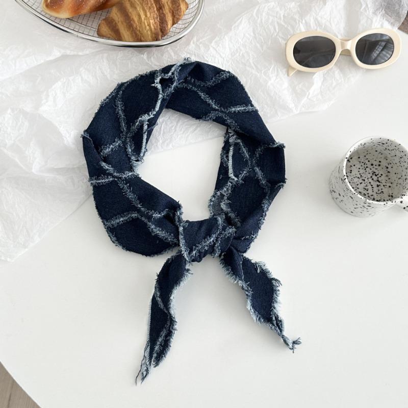 Silk scarf, new Maillard style, headscarf, headband, neck protector, scarf, scarf, shawl, hair-pulled triangle scarf, waist tie. тёмно-синий
Silk scarf, new Maillard style, headscarf, headband, neck protector, scarf, scarf, shawl, hair-pulled triangle scarf, waist tie. тёмно-синий