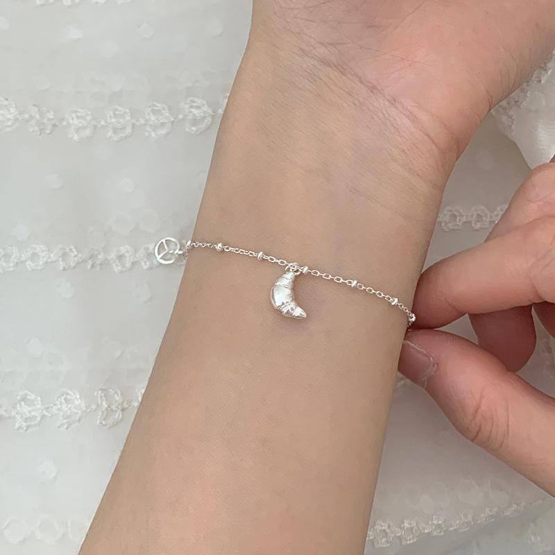 PANJBJ 925 Sterling Silver Bread Bracelet For Women Girl Amusing Summer Versatile Korean Fashion Jewelry Gift Dropshipping
PANJBJ 925 Sterling Silver Bread Bracelet For Women Girl Amusing Summer Versatile Korean Fashion Jewelry Gift Dropshipping