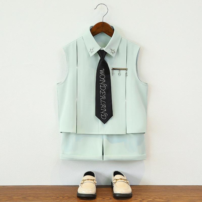 Boys Summer Clothes Children s Sleeveless Shirt Two-Piece Set Men s Treasure Street Show Performance Clothes Vest Flower Boy s Dress 150cm зелёный
Boys Summer Clothes Children s Sleeveless Shirt Two-Piece Set Men s Treasure Street Show Performance Clothes Vest Flower Boy s Dress 150cm зелёный