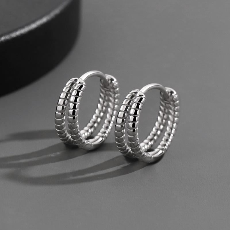 Exaggerated Geometric Double Layer Hoop Earrings: Retro French Style for Women Small
Exaggerated Geometric Double Layer Hoop Earrings: Retro French Style for Women Small