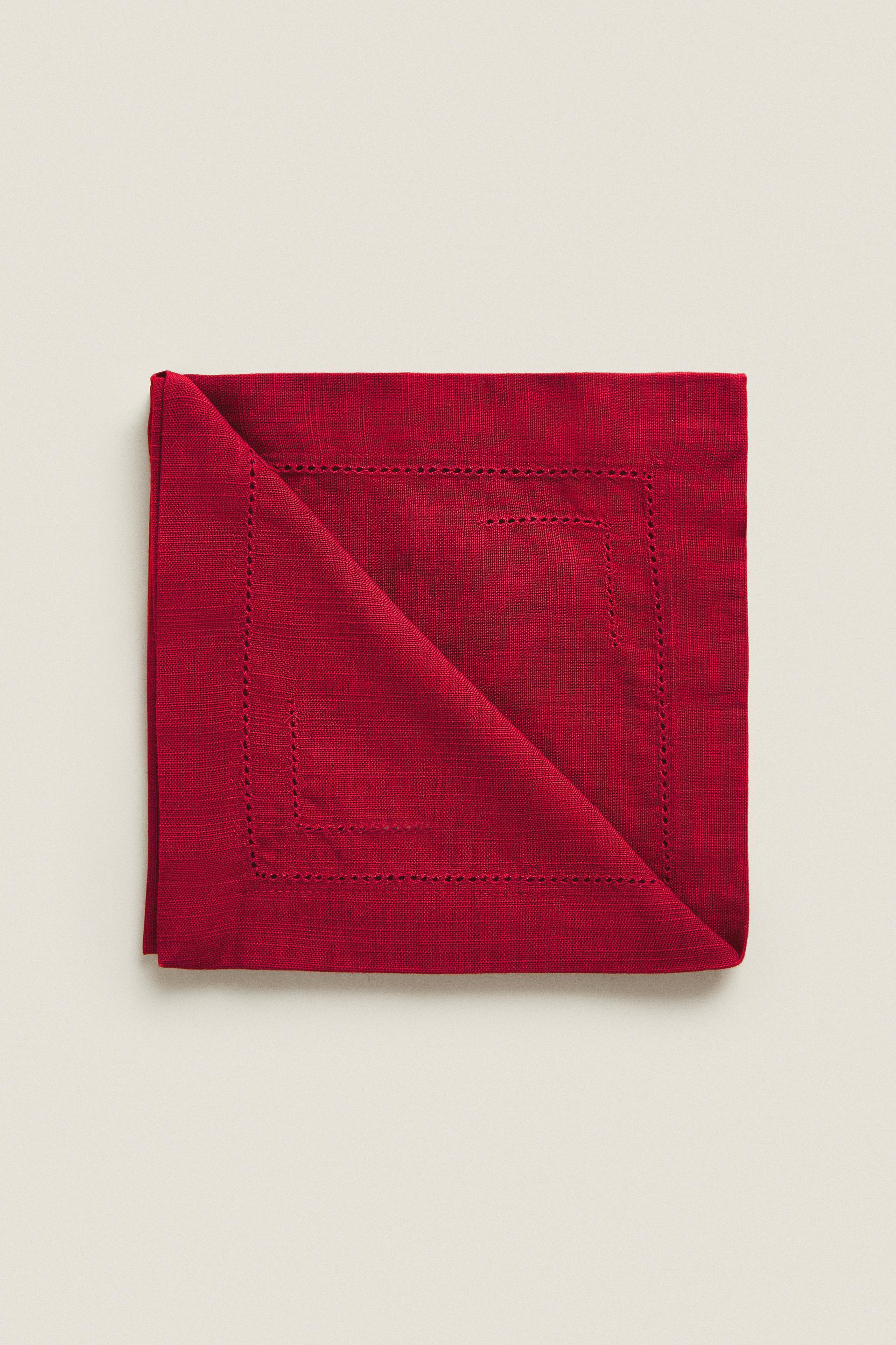 Пакет рождественских салфеток с вышивкой (пакет из 2)
Пакет рождественских салфеток с вышивкой (пакет из 2)