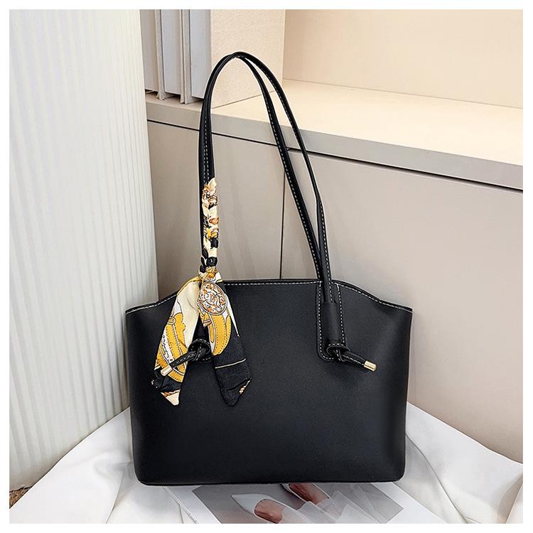 Vintage Fashi Shoulder Bag High Quality Simple Large Capacity Commuter Tote Bag Comfortable and Versatile Texture Storage Bags чёрный
Vintage Fashi Shoulder Bag High Quality Simple Large Capacity Commuter Tote Bag Comfortable and Versatile Texture Storage Bags чёрный