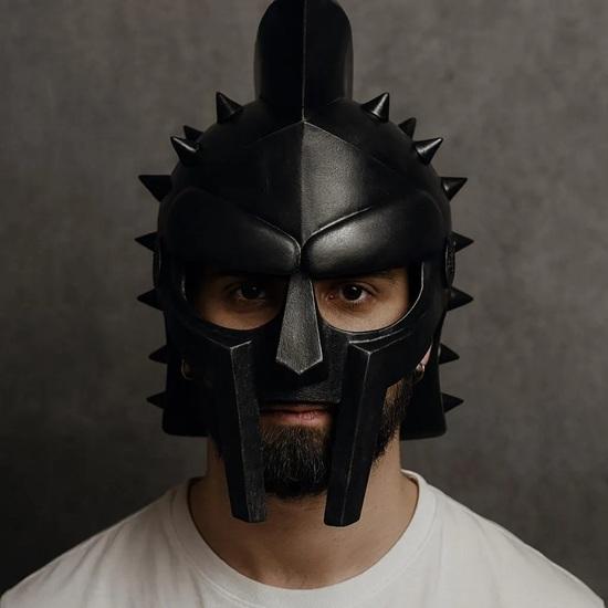 Ancient Roman Gladiator Helmet Handcrafted Spartan Armor for Cosplay, LARP, Historical Reenactments Collectors Gift чорний
Ancient Roman Gladiator Helmet Handcrafted Spartan Armor for Cosplay, LARP, Historical Reenactments Collectors Gift чорний