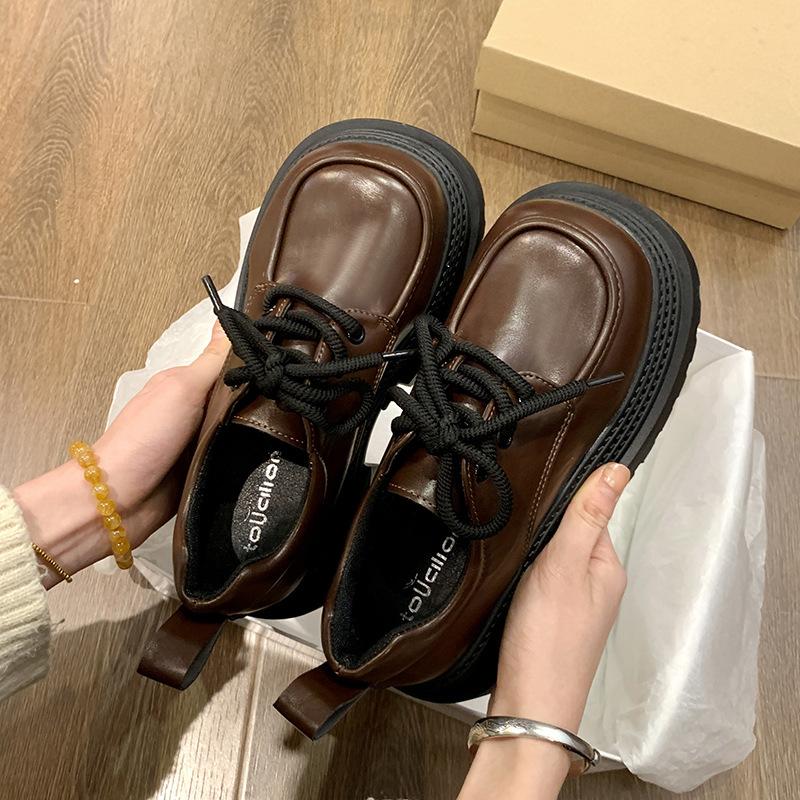 Британский стиль ретро на шнуровке универсальные лоферы женские 2025 весна и осень новые толстый каблук толстая подошва увеличивающие рост коричневые маленькие кожаные туфли 40 коричневый
Британский стиль ретро на шнуровке универсальные лоферы женские 2025 весна и осень новые толстый каблук толстая подошва увеличивающие рост коричневые маленькие кожаные туфли 40 коричневый