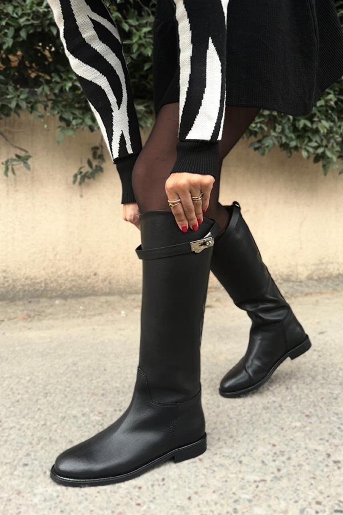 Жіночі сучасні стильні модні черевики зі штучної шкіри Laroc, чорні пряжки, плоскі черевики для верхової їзди 37 
Жіночі сучасні стильні модні черевики зі штучної шкіри Laroc, чорні пряжки, плоскі черевики для верхової їзди 37