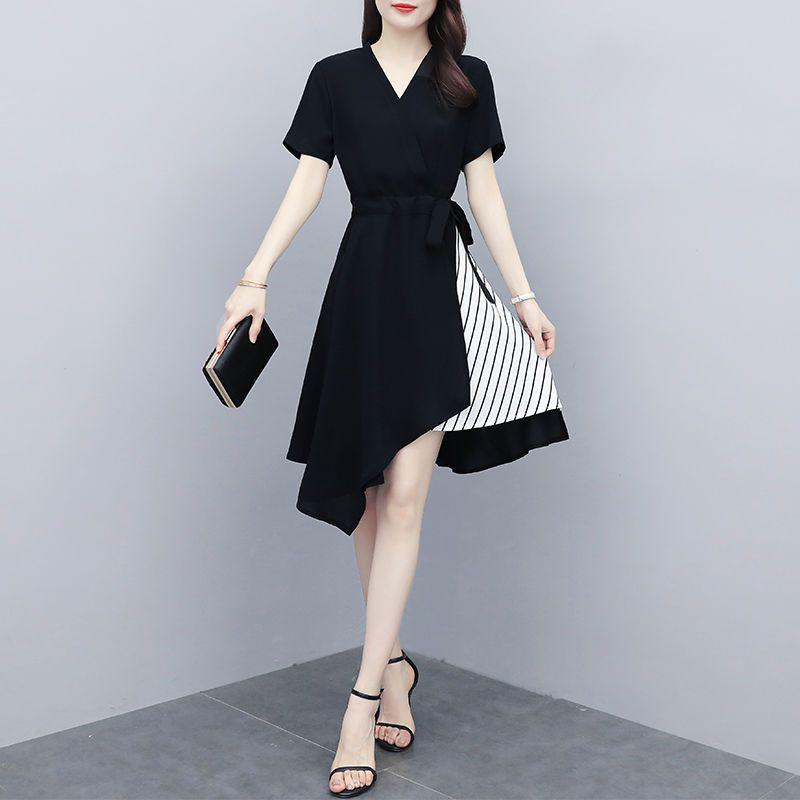 2023 Plus Size Women s Slimming Black V-Neck Long Dress - Age-Reducing, Waist-Cinched Summer New Arrival L (Recommended 95-115 cm)
2023 Plus Size Women s Slimming Black V-Neck Long Dress - Age-Reducing, Waist-Cinched Summer New Arrival L (Recommended 95-115 cm)
