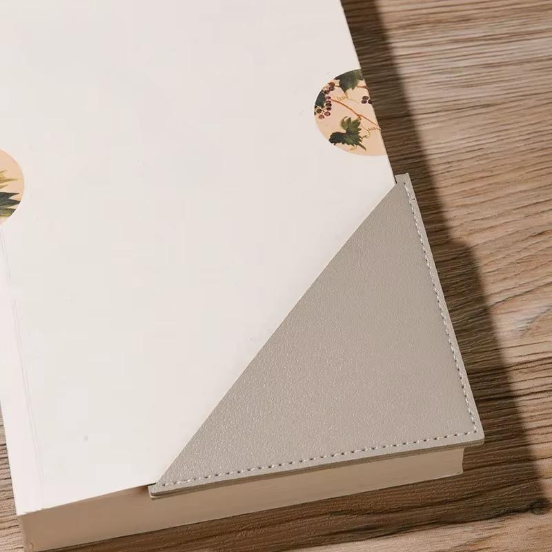 Креативная угловая закладка для книг, однотонный полиуретановый материал, квадратная закладка 95 мм, канцелярские принадлежности для студентов и учителей, инструменты для чтения
Креативная угловая закладка для книг, однотонный полиуретановый материал, квадратная закладка 95 мм, канцелярские принадлежности для студентов и учителей, инструменты для чтения