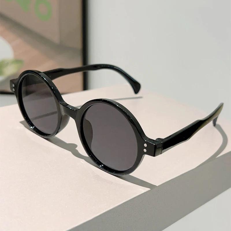 GM LUMIAS Vintage Round Sunglasses Men 2025 New Fashion Gradient Casual Shades Women Trendy Korean Style Candy Color Sun Glasses as picture shows
GM LUMIAS Vintage Round Sunglasses Men 2025 New Fashion Gradient Casual Shades Women Trendy Korean Style Candy Color Sun Glasses as picture shows