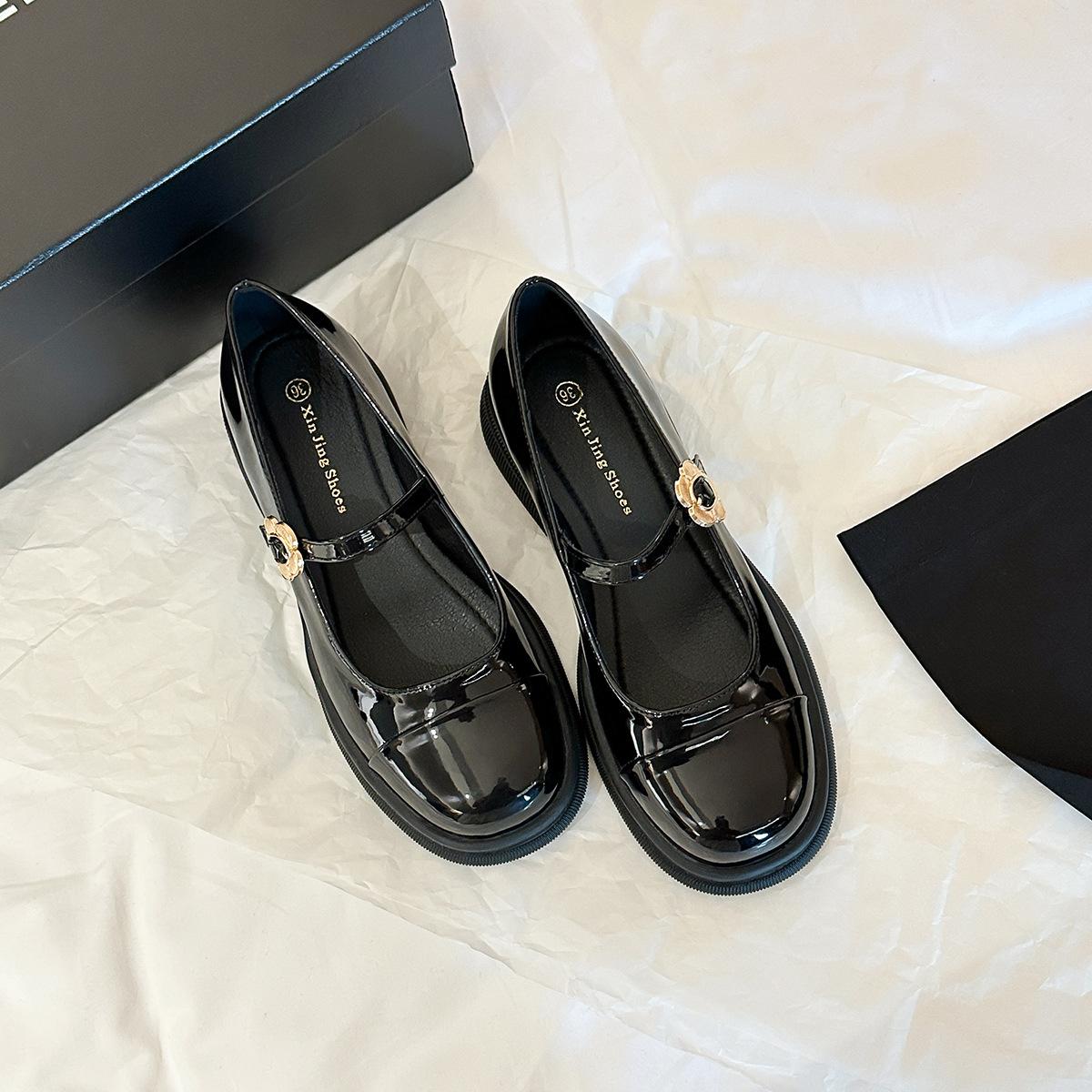 Q1-37 British style French retro platform Mary Jane Love single shoes new color matching flat bottom small leather shoes women 35 чёрный
Q1-37 British style French retro platform Mary Jane Love single shoes new color matching flat bottom small leather shoes women 35 чёрный
