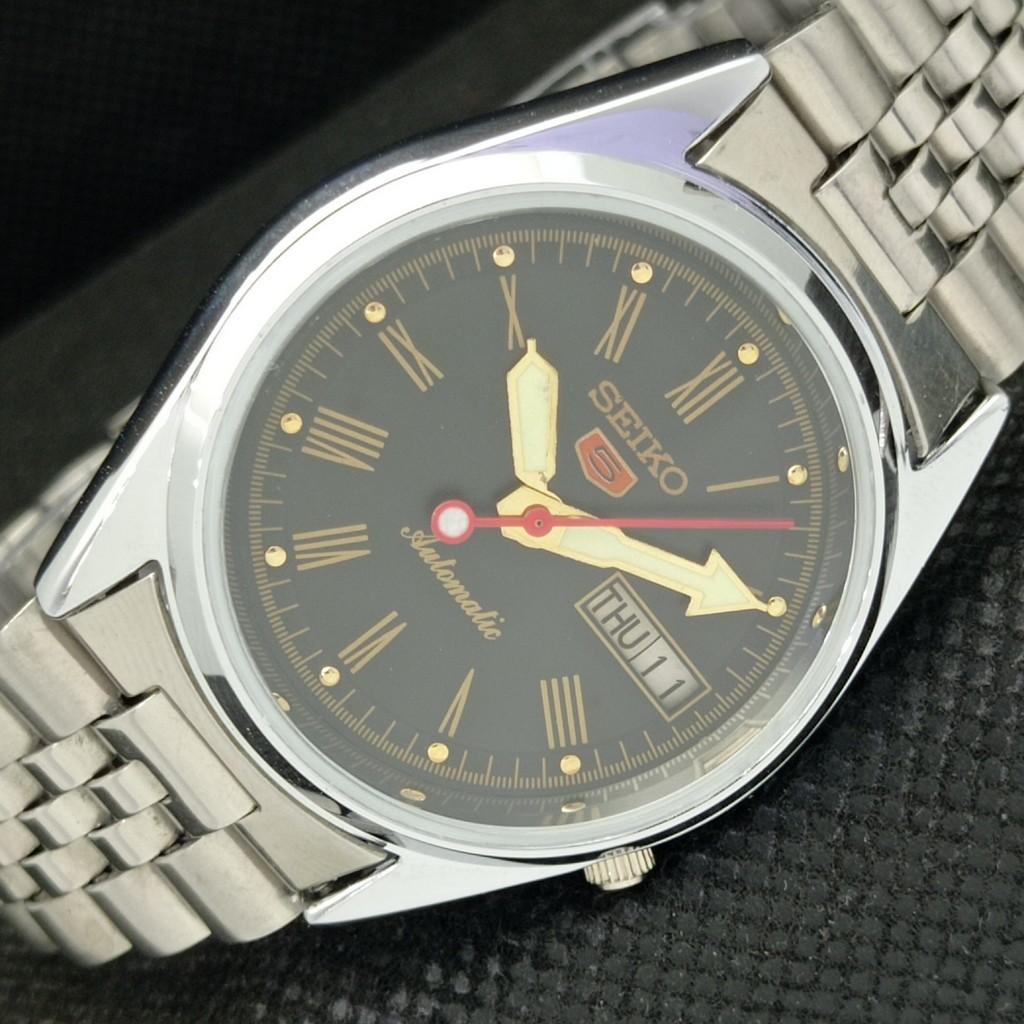 REFURBISHED VINTAGE SEIKO 5 AUTOMATIC JAPAN MENS D/D BLACK WATCH 587c-a308816-9 SKU587c-a308816
REFURBISHED VINTAGE SEIKO 5 AUTOMATIC JAPAN MENS D/D BLACK WATCH 587c-a308816-9 SKU587c-a308816