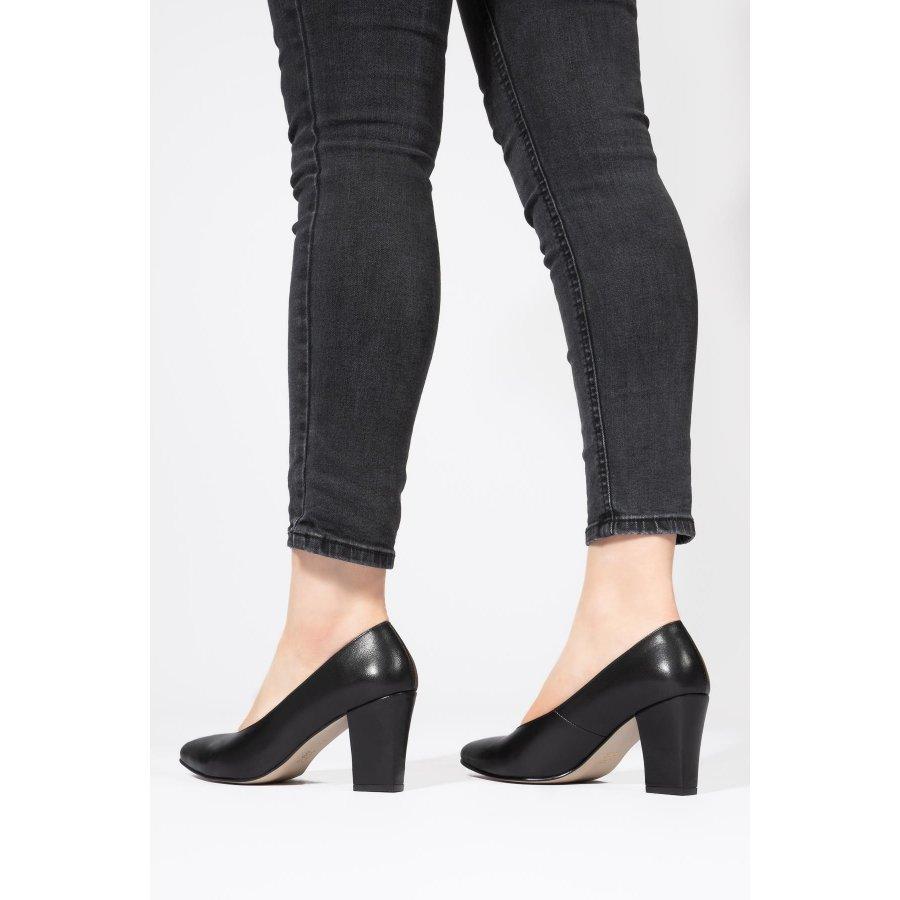 Женские классические стильные туфли на каблуке из натуральной кожи с острым носком
Женские классические стильные туфли на каблуке из натуральной кожи с острым носком