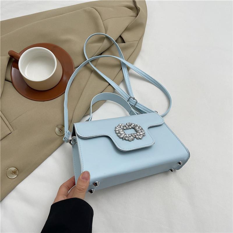 Square diamond fashion Korean version handbag 2025 spring and summer new foreign style shoulder messenger bag temperament versatile small square bag w синій
Square diamond fashion Korean version handbag 2025 spring and summer new foreign style shoulder messenger bag temperament versatile small square bag w синій