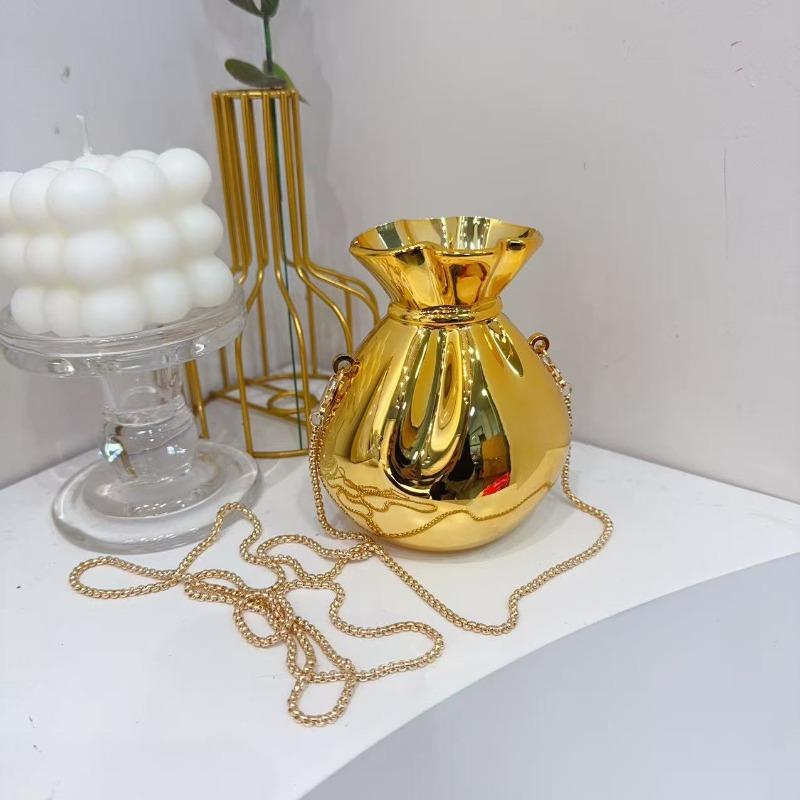 New mini acrylic bag lucky bag bright money bag chain crossbody mini children s bag 9*7*10.5cn золотой
New mini acrylic bag lucky bag bright money bag chain crossbody mini children s bag 9*7*10.5cn золотой