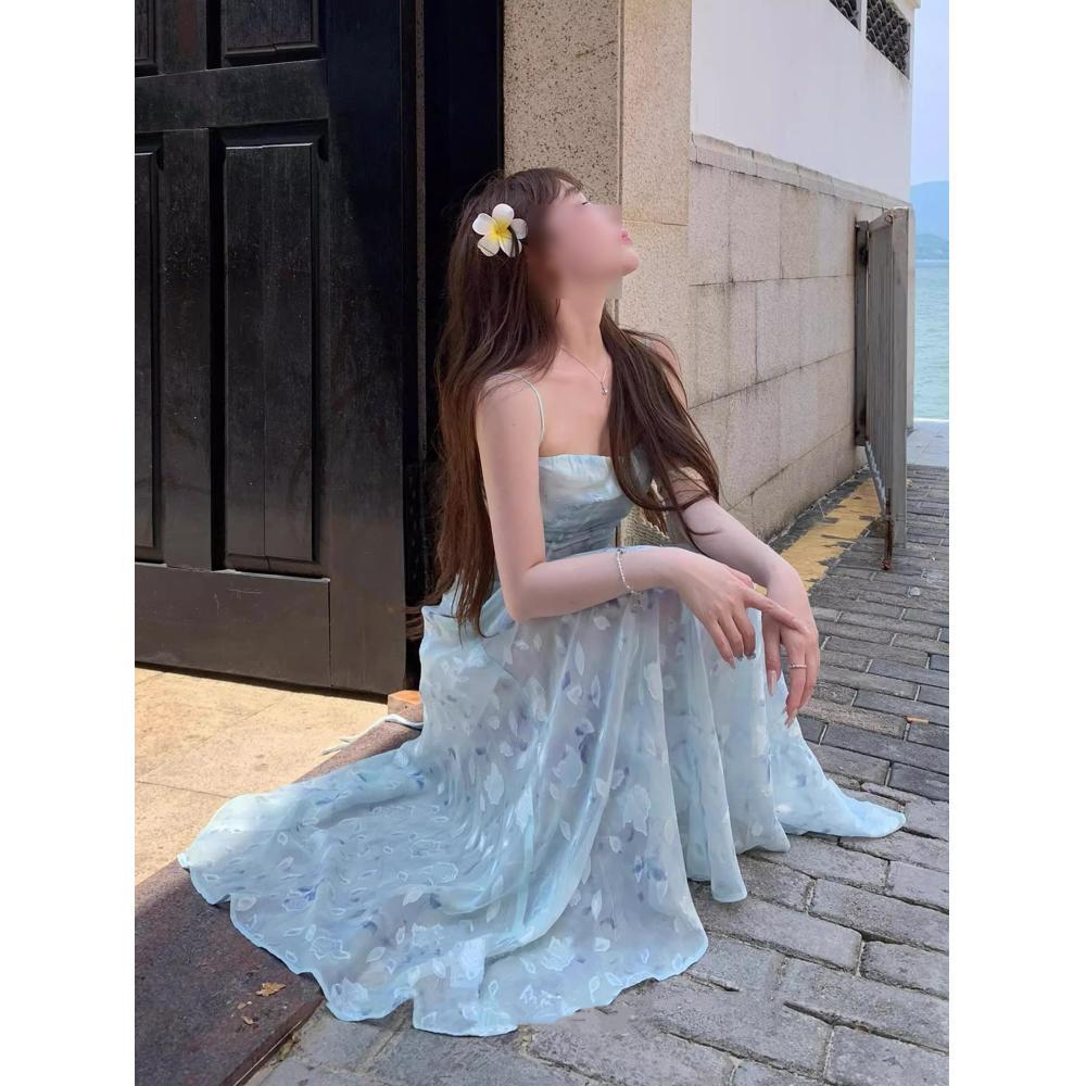 French Green Floral Spaghetti Strap A-Line Dress - Elegant Waist-Cinching Long Skirt for Seaside Vacations Extra Large (110-120 lbs) синій
French Green Floral Spaghetti Strap A-Line Dress - Elegant Waist-Cinching Long Skirt for Seaside Vacations Extra Large (110-120 lbs) синій