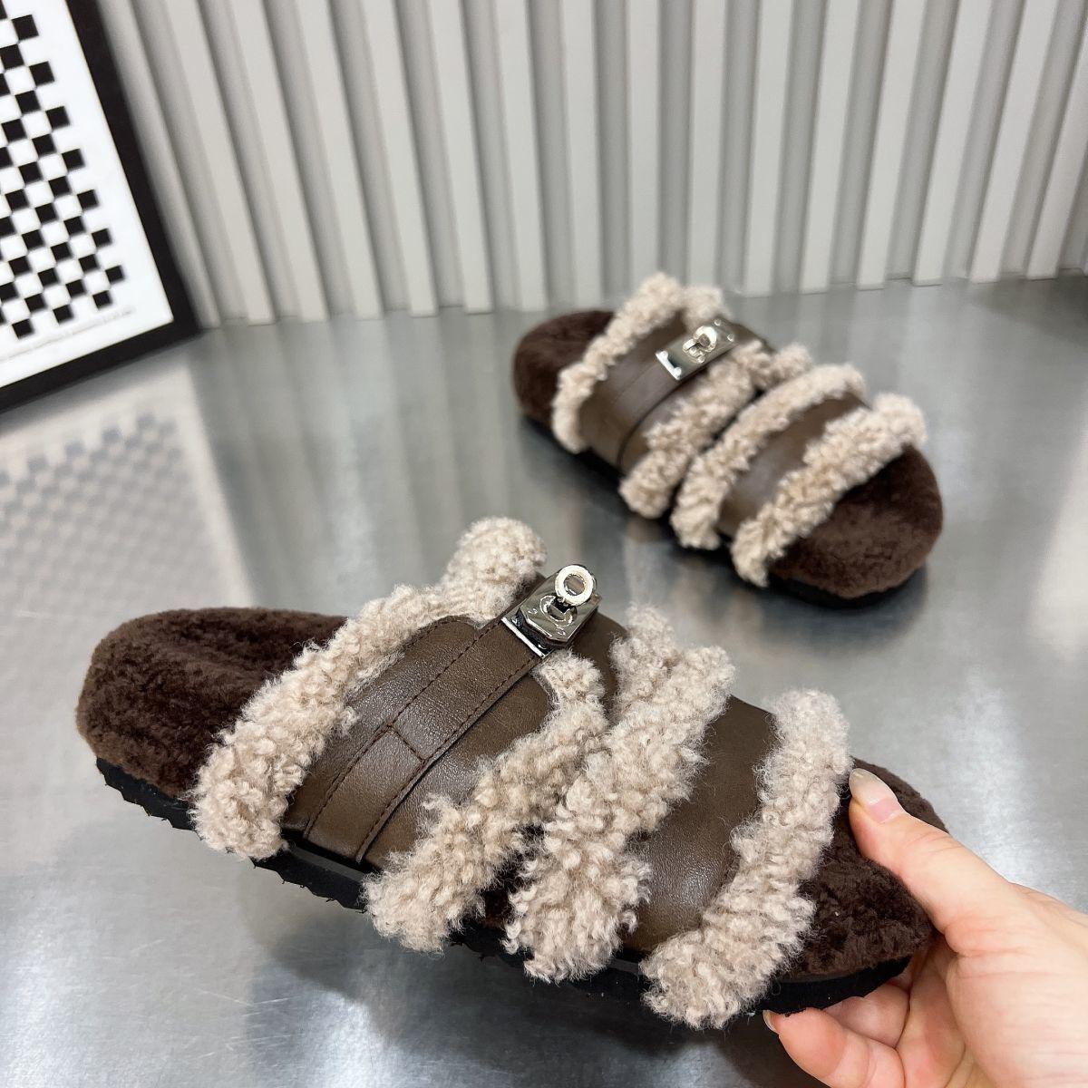 Mao Mao slippers women s outer wear 2025 new thick-bottomed muffin super foreign style one-word slippers adjustable fat and thin cotton mop 40 коричневый
Mao Mao slippers women s outer wear 2025 new thick-bottomed muffin super foreign style one-word slippers adjustable fat and thin cotton mop 40 коричневый
