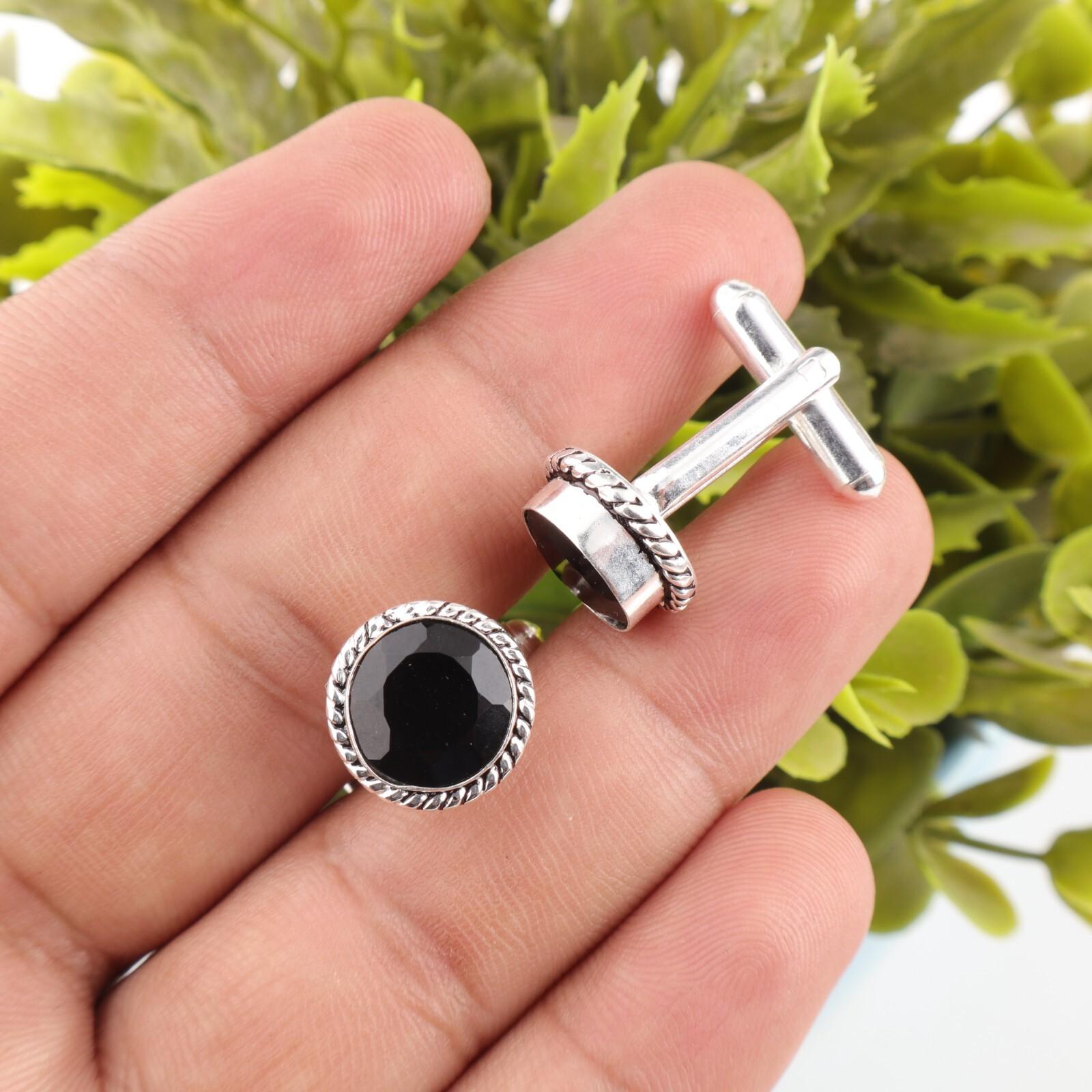 Natural Black Onyx Gemstone 925 Sterling Silver Handmade Jewelry Cufflinks 0.51 CL-3-17
Natural Black Onyx Gemstone 925 Sterling Silver Handmade Jewelry Cufflinks 0.51 CL-3-17