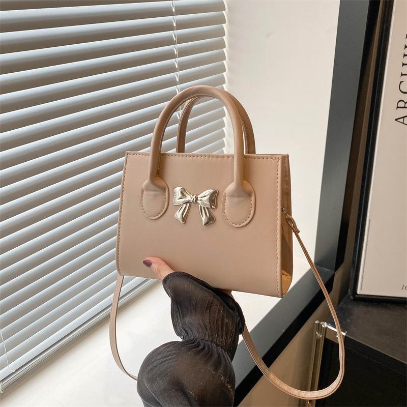 Нишевый дизайн портативная женская сумка новая мода универсальная сумка через плечо простая деловая сумка-мессенджер тоут One size хаки
Нишевый дизайн портативная женская сумка новая мода универсальная сумка через плечо простая деловая сумка-мессенджер тоут One size хаки