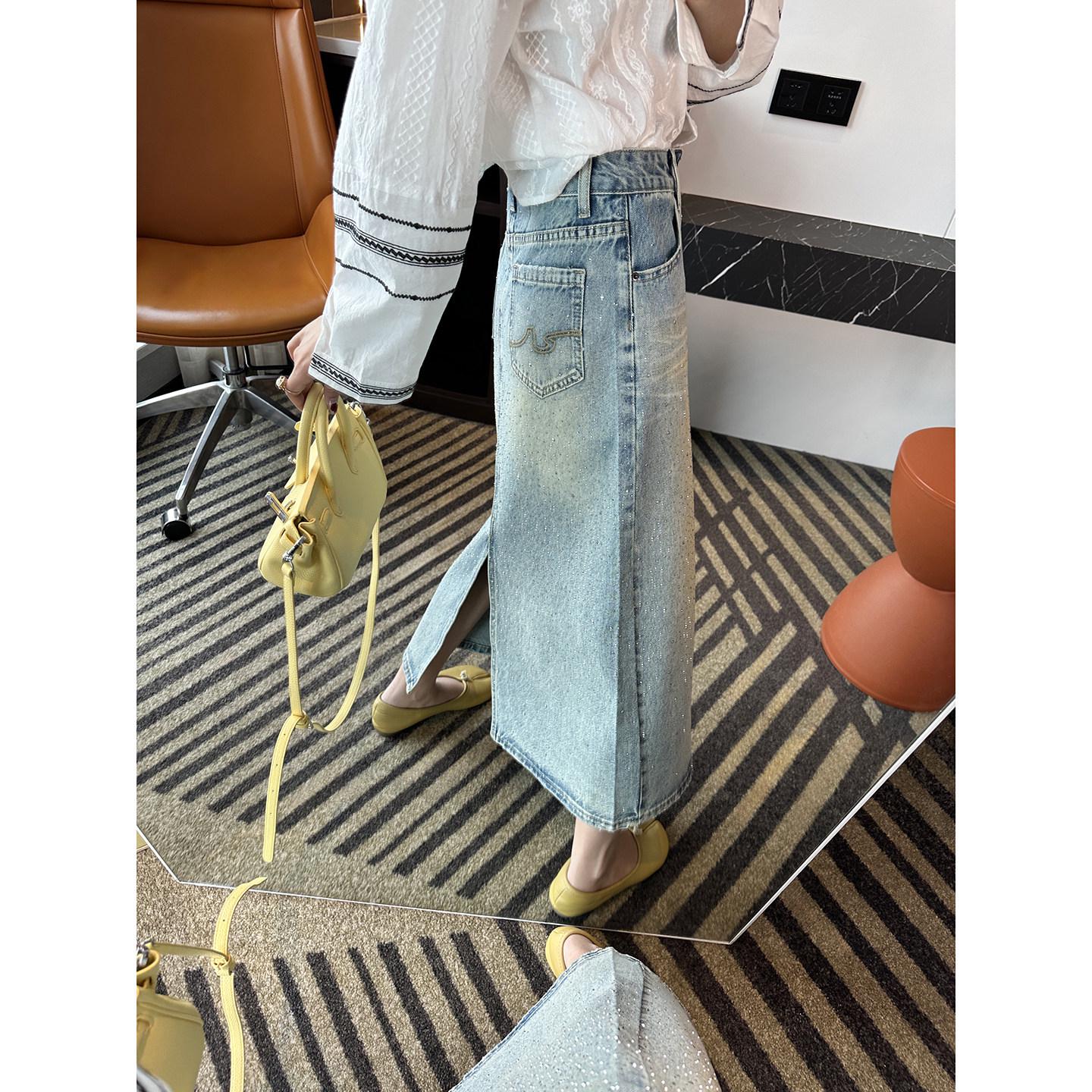 2026 Summer Plus Size Rhinestone Denim Midi Skirt - Slimming High Waist A-line Hip-Hugging Skirt for Women XXL синій
2026 Summer Plus Size Rhinestone Denim Midi Skirt - Slimming High Waist A-line Hip-Hugging Skirt for Women XXL синій