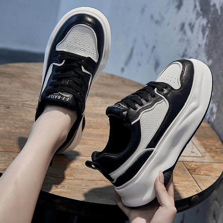 Cowhide little white shoes new women s shoes versatile casual board shoes sports women s platform leather women s shoes 40
Cowhide little white shoes new women s shoes versatile casual board shoes sports women s platform leather women s shoes 40