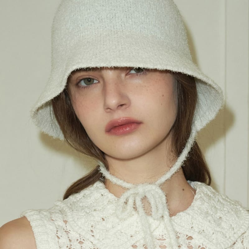 СИОР ПОНИ БОННЕТ слоновая кость ivory
СИОР ПОНИ БОННЕТ слоновая кость ivory