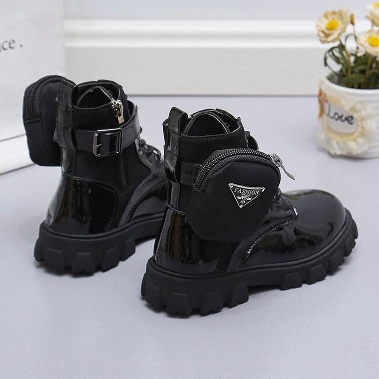 Модные ботинки для мальчиков и девочек с боковой молнией, круглым носком и карманом-кенгуру, модные ботинки на плоской подошве, короткие повседневные ботинки Мартин, родительско-детские 36 чёрный
Модные ботинки для мальчиков и девочек с боковой молнией, круглым носком и карманом-кенгуру, модные ботинки на плоской подошве, короткие повседневные ботинки Мартин, родительско-детские 36 чёрный