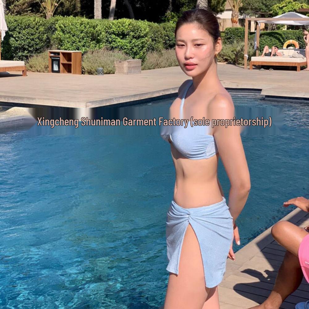 European & American Style Shiny Fabric One-Shoulder Three-Piece Bikini Swimwear Medium
European & American Style Shiny Fabric One-Shoulder Three-Piece Bikini Swimwear Medium