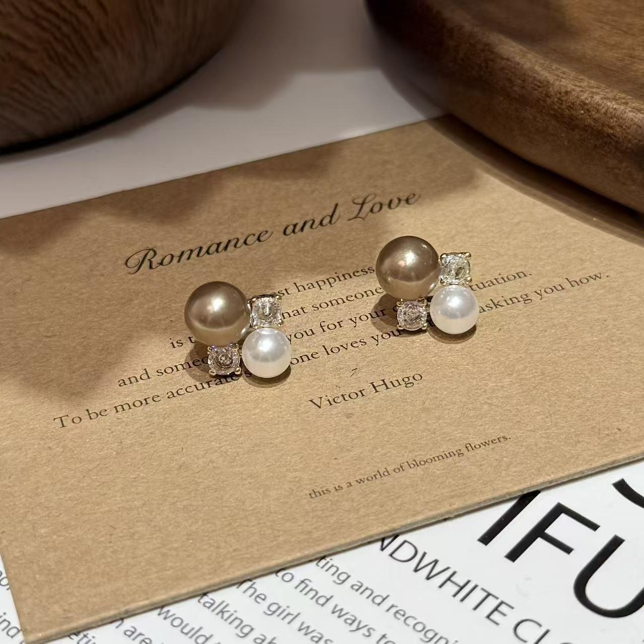 High-End French Retro Mallard Natural Earrings: Women s Autumn/Winter Niche Ear Cuffs & Studs
High-End French Retro Mallard Natural Earrings: Women s Autumn/Winter Niche Ear Cuffs & Studs