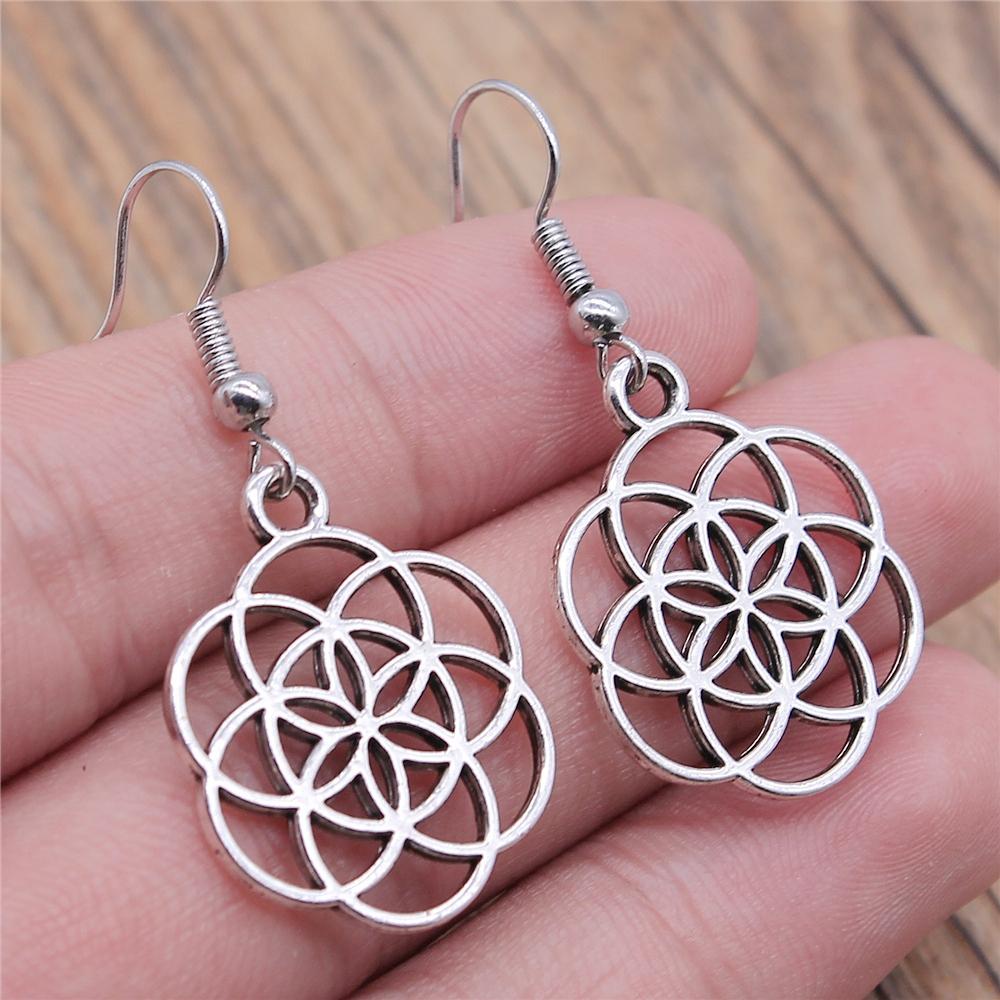 Carved Pattern Flower Of Life Dreamcatcher Dangle Earing Bohemian Geometric Drop Earrings For Women Vintage Fashion Jewelry
Carved Pattern Flower Of Life Dreamcatcher Dangle Earing Bohemian Geometric Drop Earrings For Women Vintage Fashion Jewelry