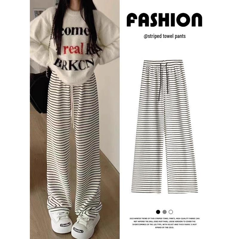 Women s Black and White Striped Terry Pants: High-Waist, Loose, Wide-Leg, Casual Fleece, Spring/Autumn 2025. 3XL
Women s Black and White Striped Terry Pants: High-Waist, Loose, Wide-Leg, Casual Fleece, Spring/Autumn 2025. 3XL