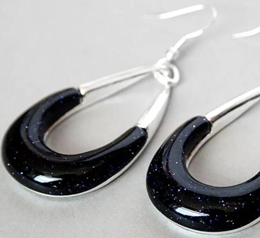 ВИНТАЖНЫЕ СЕРЬГИ С КРЮКОМ С ГОЛУБЫМ ПЕСОЧНЫМ НЕФРИТОМ 925 ПРОБЫ 
ВИНТАЖНЫЕ СЕРЬГИ С КРЮКОМ С ГОЛУБЫМ ПЕСОЧНЫМ НЕФРИТОМ 925 ПРОБЫ