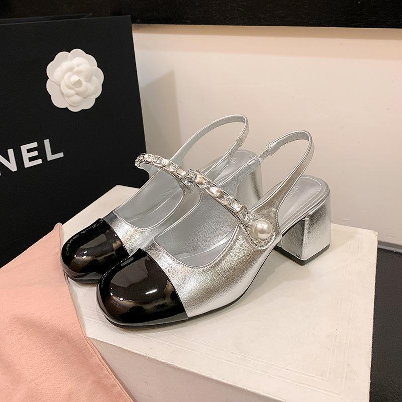 Baotou thick heel sandals women s 2025 summer new Xiaoxiangfeng word with empty high heel sandals women 34
Baotou thick heel sandals women s 2025 summer new Xiaoxiangfeng word with empty high heel sandals women 34