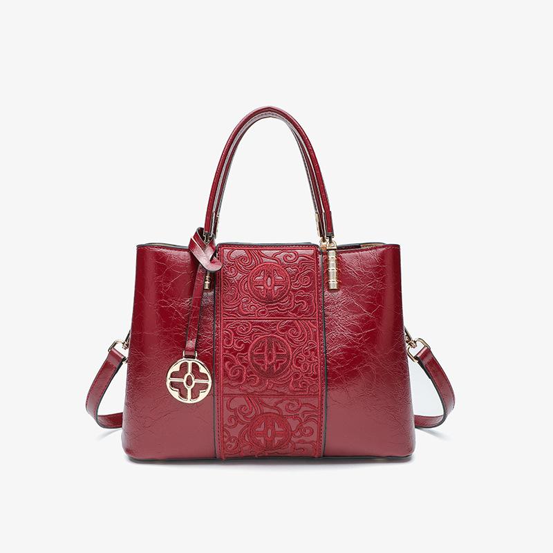 New Chinese-style original jacquard red handbag, wedding bag, Chinese-style elegant large-capacity handbag for middle-aged women and mothers красный
New Chinese-style original jacquard red handbag, wedding bag, Chinese-style elegant large-capacity handbag for middle-aged women and mothers красный