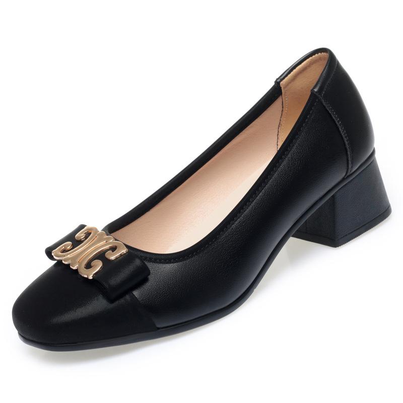 French Style 2025 New Soft Leather Soft Sole Shallow Mouth Sleeves Single Shoes Summer All-match Low Heel Women s Shoes 40(Foot25cm)
French Style 2025 New Soft Leather Soft Sole Shallow Mouth Sleeves Single Shoes Summer All-match Low Heel Women s Shoes 40(Foot25cm)