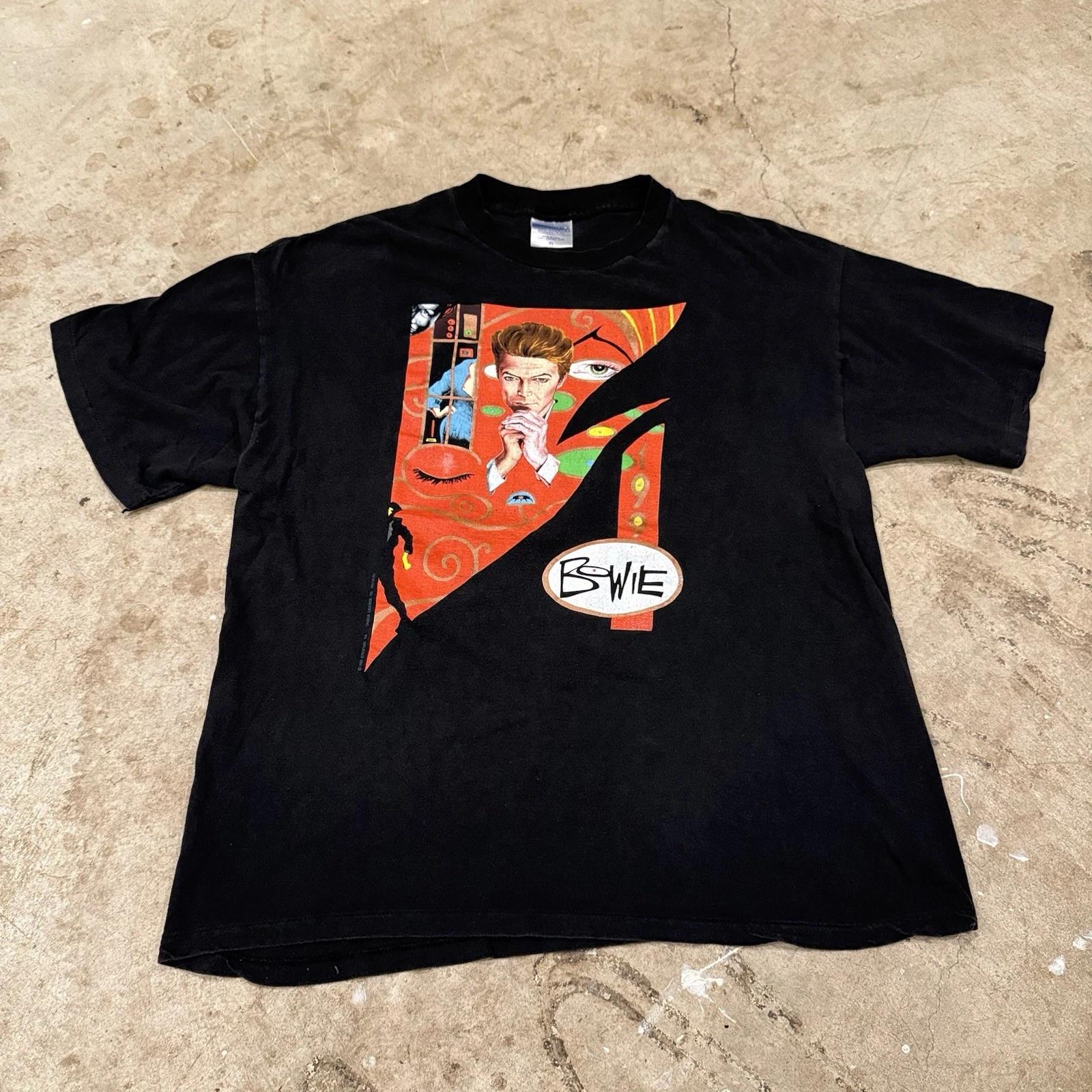 Vintage 90s David Bowie 1990 Tour Rock Concert Eye Lip 2 Sided Black T-T-Shirt XL M
Vintage 90s David Bowie 1990 Tour Rock Concert Eye Lip 2 Sided Black T-T-Shirt XL M