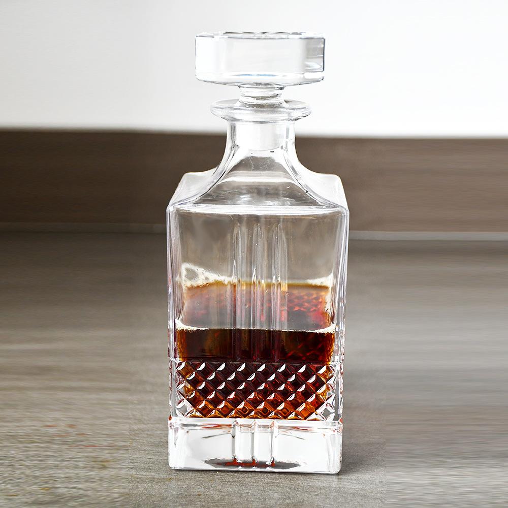 European crystal glass whiskey bottles, wine bottle decanters, red wine jugs, wine bottles, wine utensils, decoration Nordic style
European crystal glass whiskey bottles, wine bottle decanters, red wine jugs, wine bottles, wine utensils, decoration Nordic style