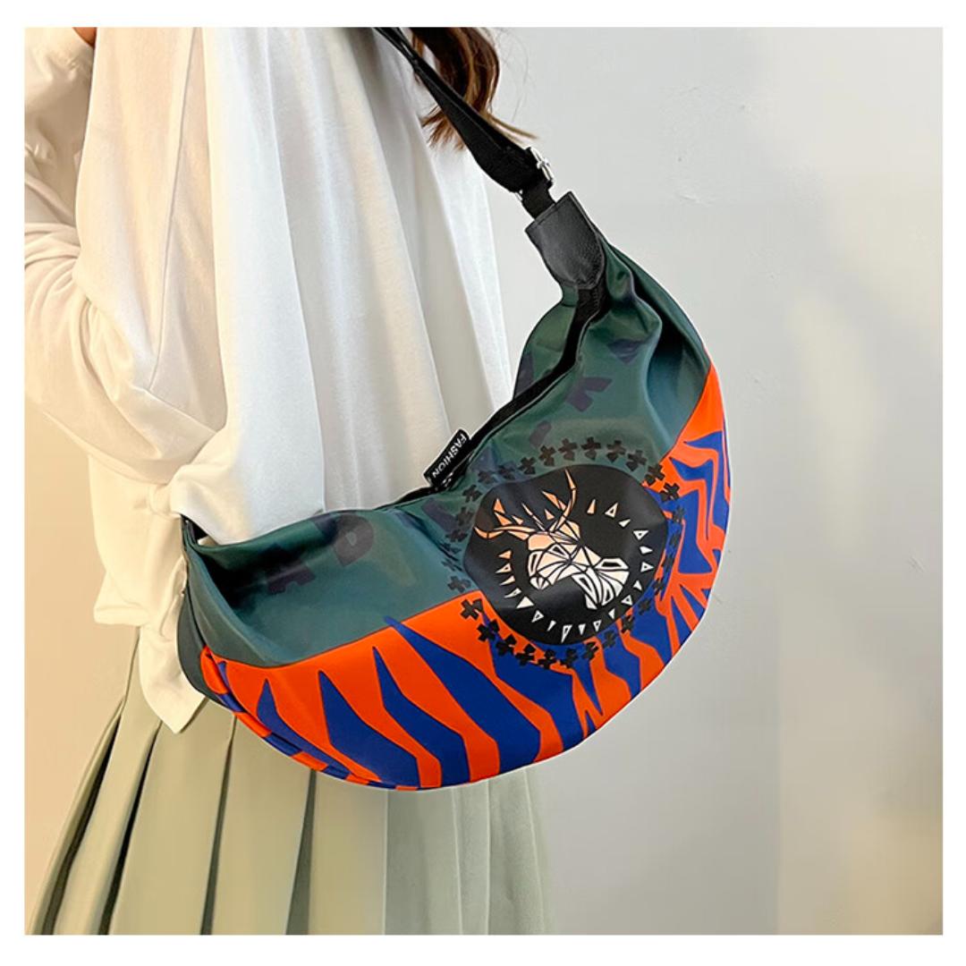 Повседневная холщовая сумка, женская модная крутая ниша, универсальная сумка для пельменей, студенческая сумка через плечо, длина 46 см, ширина 9 см, высота 24 см синий
Повседневная холщовая сумка, женская модная крутая ниша, универсальная сумка для пельменей, студенческая сумка через плечо, длина 46 см, ширина 9 см, высота 24 см синий