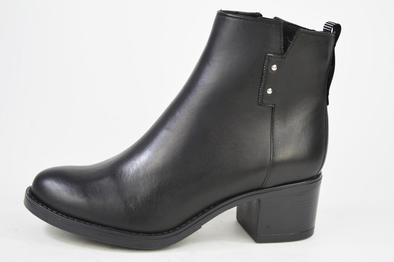 Черевики Marco 1801 36 Чорні шкіра 40 чорний
Черевики Marco 1801 36 Чорні шкіра 40 чорний