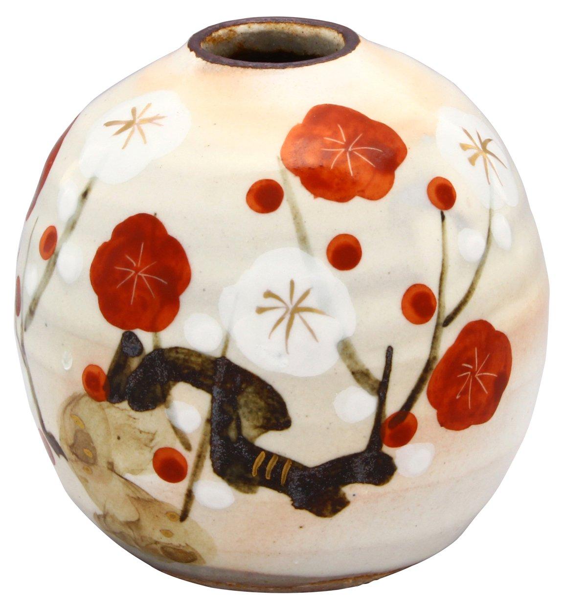 Kyoto-yaki, Kiyomizu-yaki, Shunzan-gama, Miniature Vase (presented in a gift box) with a five-flower, plum blossom design
Kyoto-yaki, Kiyomizu-yaki, Shunzan-gama, Miniature Vase (presented in a gift box) with a five-flower, plum blossom design