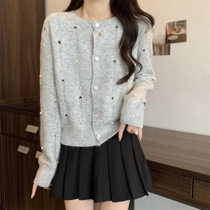 Spring and autumn gentle pure temperament celebrity small fresh knitted sweater women s loose sweater top average size серый
Spring and autumn gentle pure temperament celebrity small fresh knitted sweater women s loose sweater top average size серый