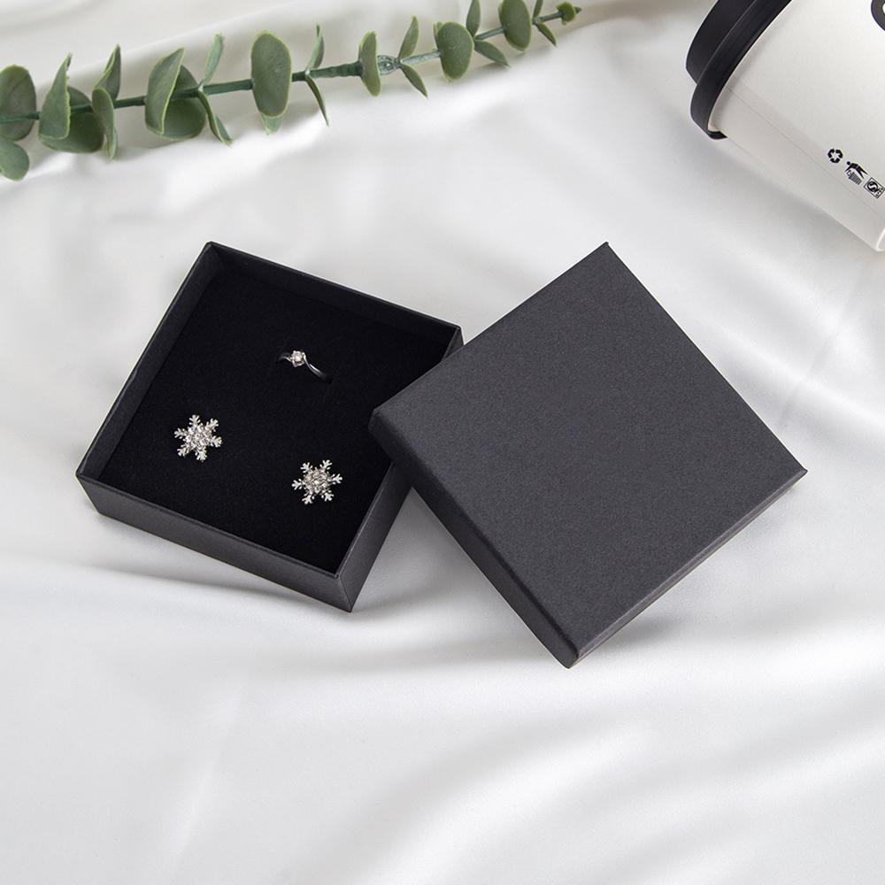 24Pcs Personalized Jewelry Paper Gift Box Wedding Favors Ring Earring Necklace Pendant Bracelet Stud Bag Storage Packaging 5x5x3cm
24Pcs Personalized Jewelry Paper Gift Box Wedding Favors Ring Earring Necklace Pendant Bracelet Stud Bag Storage Packaging 5x5x3cm