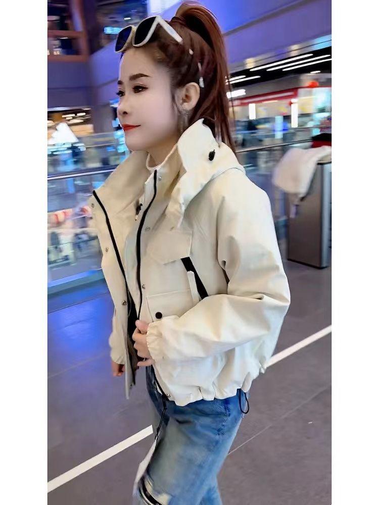 Осенняя куртка на молнии, короткая, с капюшоном, в корейском стиле, ленивая рабочая куртка, женская XXXL бежевый
Осенняя куртка на молнии, короткая, с капюшоном, в корейском стиле, ленивая рабочая куртка, женская XXXL бежевый