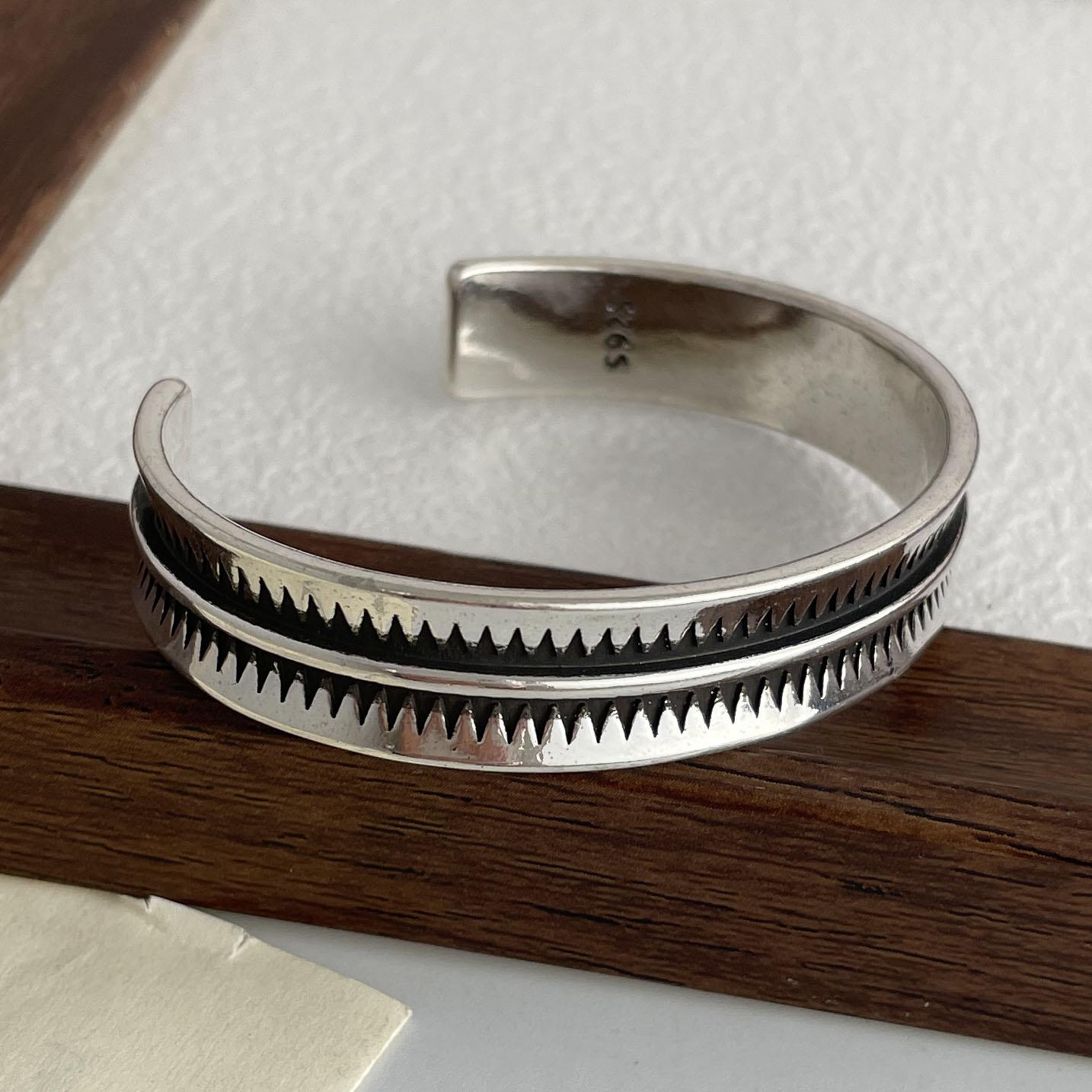 100% Solid 925 Sterling Silver Shinning Bracelet for Women Men Vintage Handmade Hasp Bracelet Birthday Gift S-B451
100% Solid 925 Sterling Silver Shinning Bracelet for Women Men Vintage Handmade Hasp Bracelet Birthday Gift S-B451