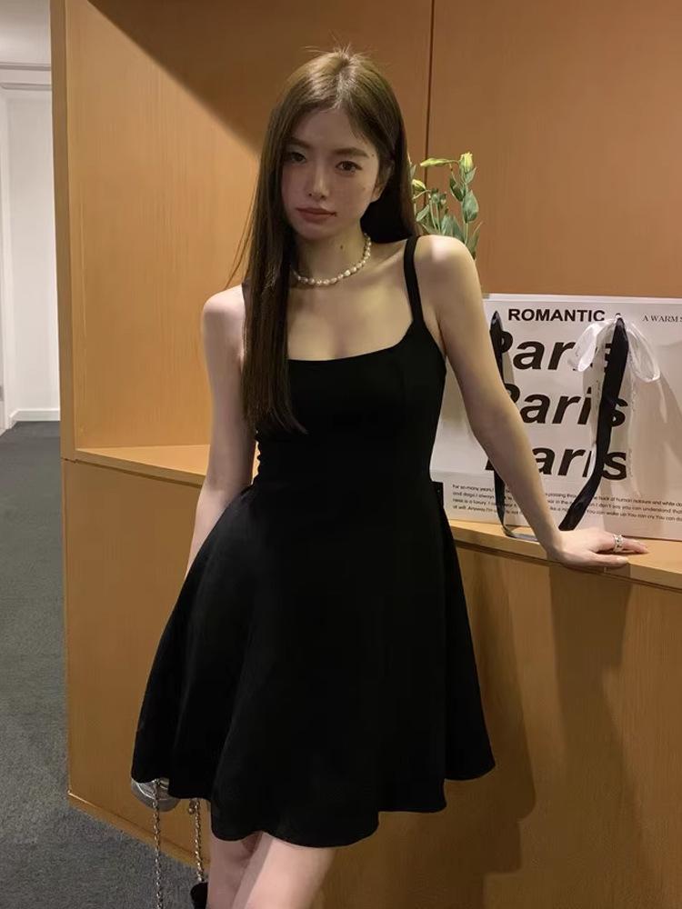 French temperament small black suspender dress women s summer waist thin small black dress sleeveless short skirt skirt S чёрный
French temperament small black suspender dress women s summer waist thin small black dress sleeveless short skirt skirt S чёрный